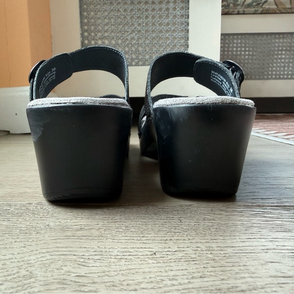 Dansko Black Pebbled Leather Comfort Slide Mule Sandals EU 38 (approx. US 7.5–8) - Picture 7 of 11